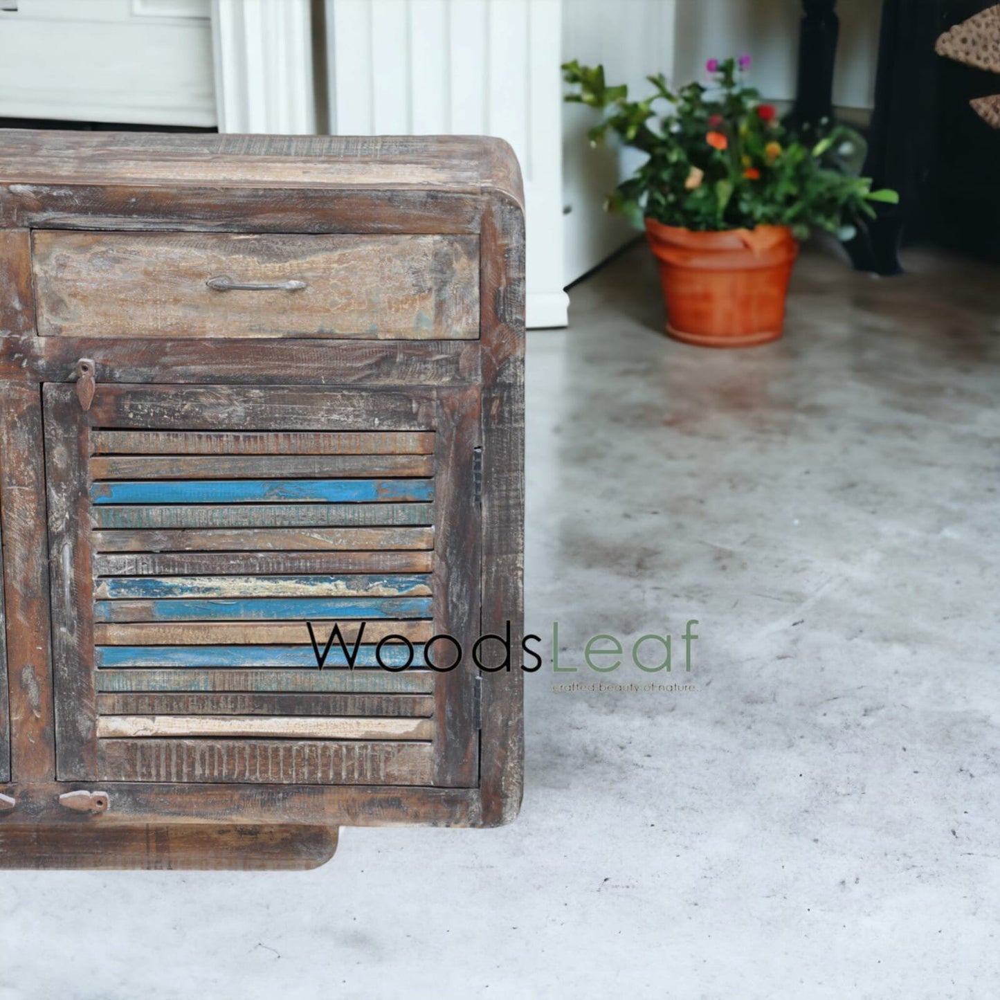 Finition vieillie en bois massif indien, buffet sculpté à la main, unités de rangement d’armoire, meubles de chambre à coucher de salon, buffet sculpté à la main