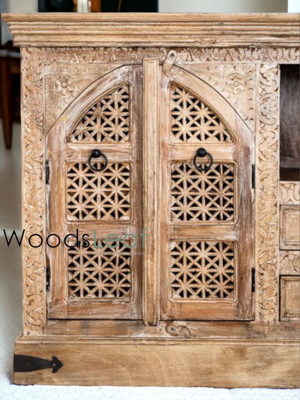 Handgeschnitztes Sideboard, Schrankaufbewahrungseinheiten, indisches Massivholz mit natürlichem Finish, Wohnzimmer-Schlafzimmermöbel