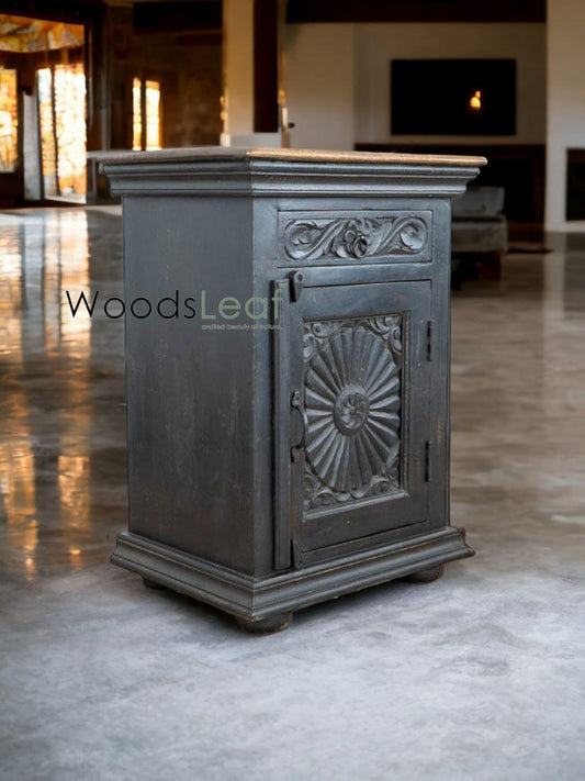 Meubles sculptés antiques Table de chevet en bois Table de nuit Meubles en bois de manguier Design sculpté Finition vieillie Chevet
