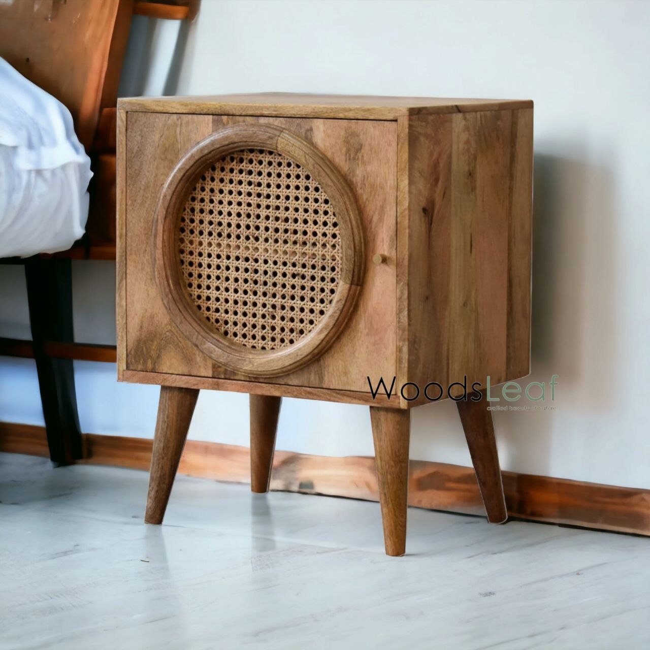 Table de chevet en canne naturelle faite à la main / Table de chevet / Porte en bois Décoration intérieure Bois de manguier Finition naturelle Meubles indiens