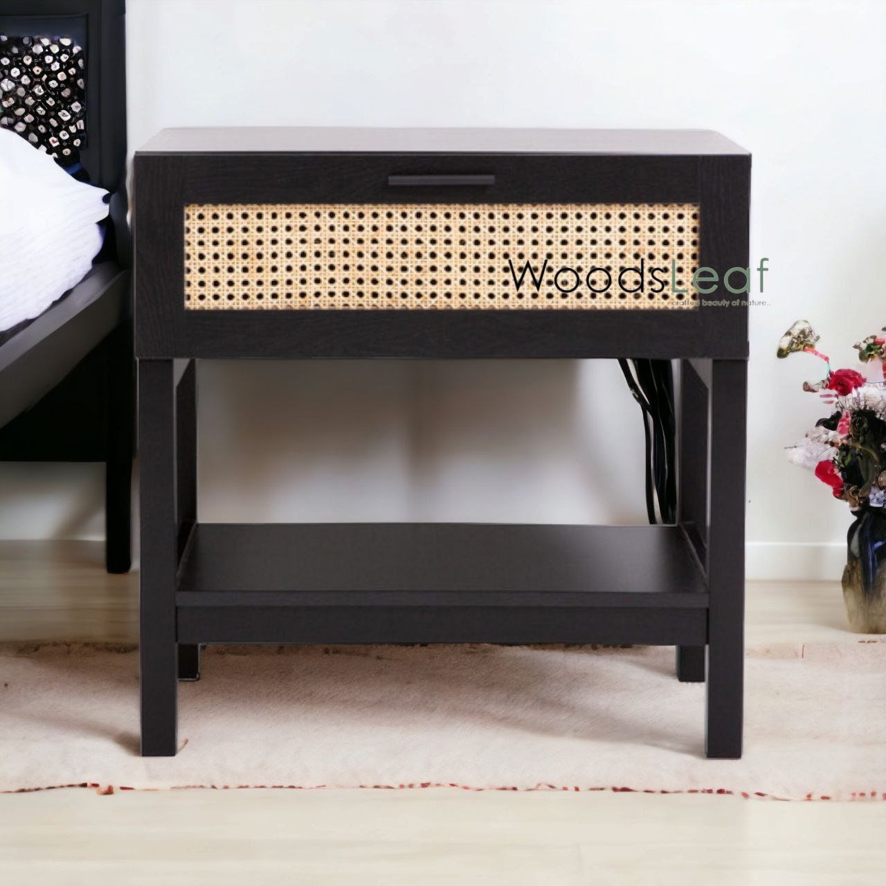 Table de chevet en canne naturelle faite à la main / Table de chevet / Tiroir en bois Décoration intérieure Bois de manguier Finition noire Meubles indiens