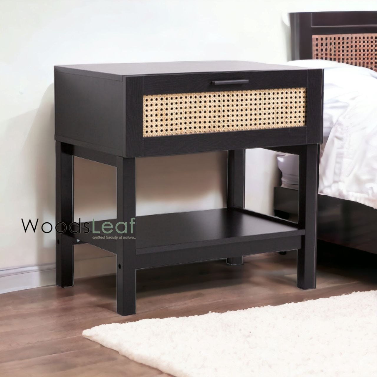 Table de chevet en canne naturelle faite à la main / Table de chevet / Tiroir en bois Décoration intérieure Bois de manguier Finition noire Meubles indiens