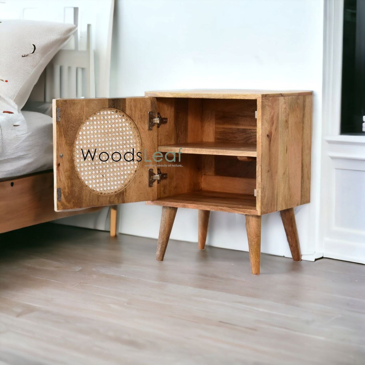 Table de chevet en canne naturelle faite à la main / Table de chevet / Porte en bois Décoration intérieure Bois de manguier Finition naturelle Meubles indiens