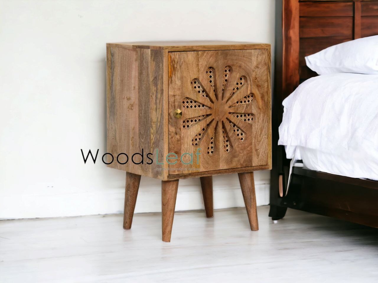 Table de chevet en canne naturelle faite à la main / Table de chevet / Porte en bois Décoration intérieure Bois de manguier Finition naturelle Meubles indiens