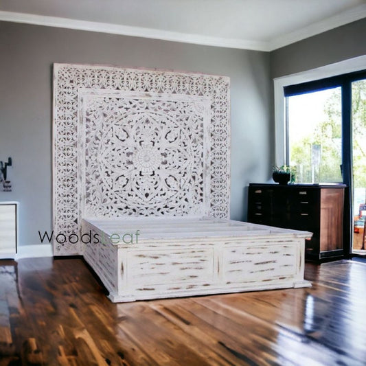 Meubles Lit plateforme en bois massif rustique lavé à la chaux avec tête de lit de style floral | Cadre de lit plateforme en bois sculpté indien, grand tiroir