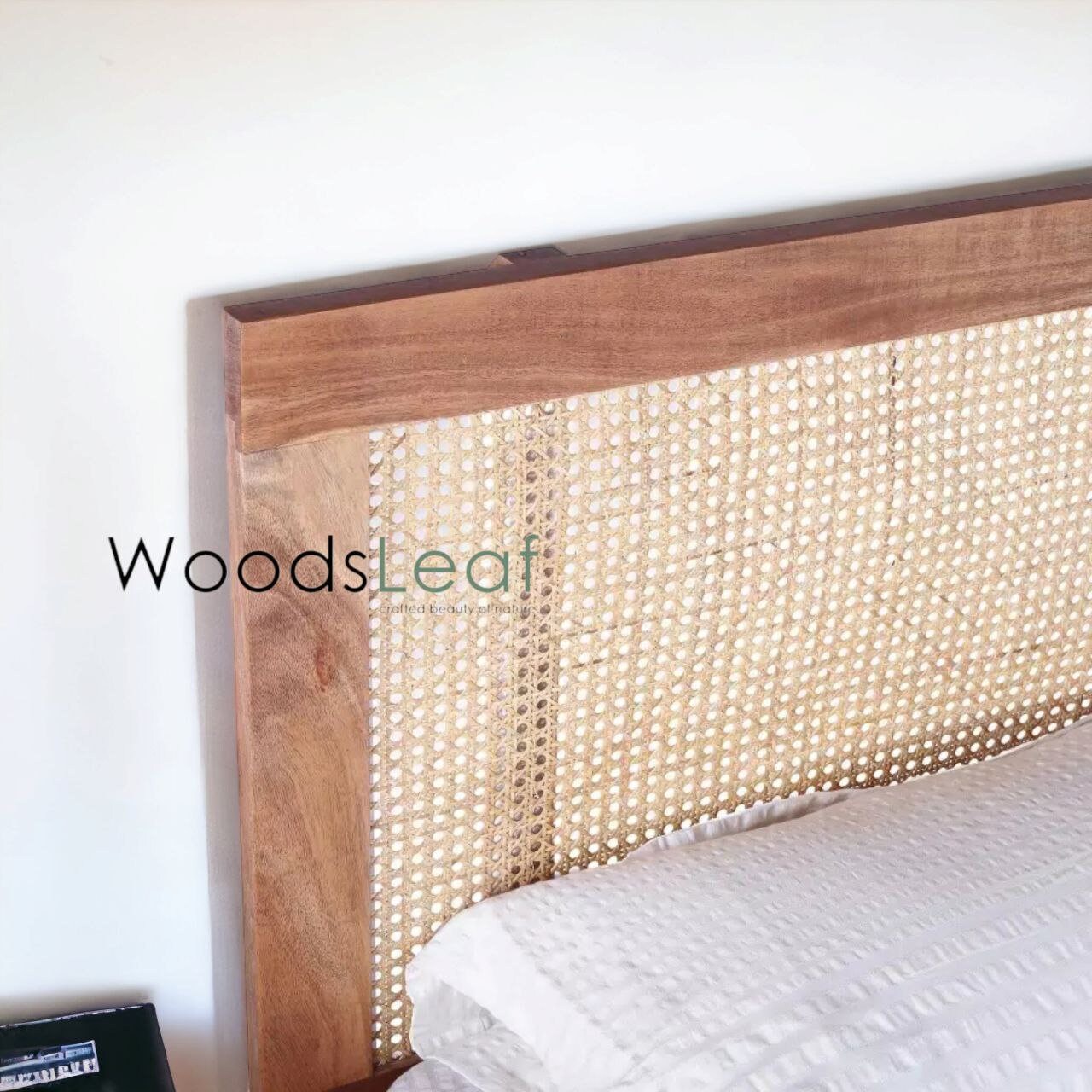 Lit en bois massif de canne naturelle fait à la main, lit de décoration intérieure en bois d'extrémité de rotin naturel, meubles de chambre à coucher pour la décoration intérieure