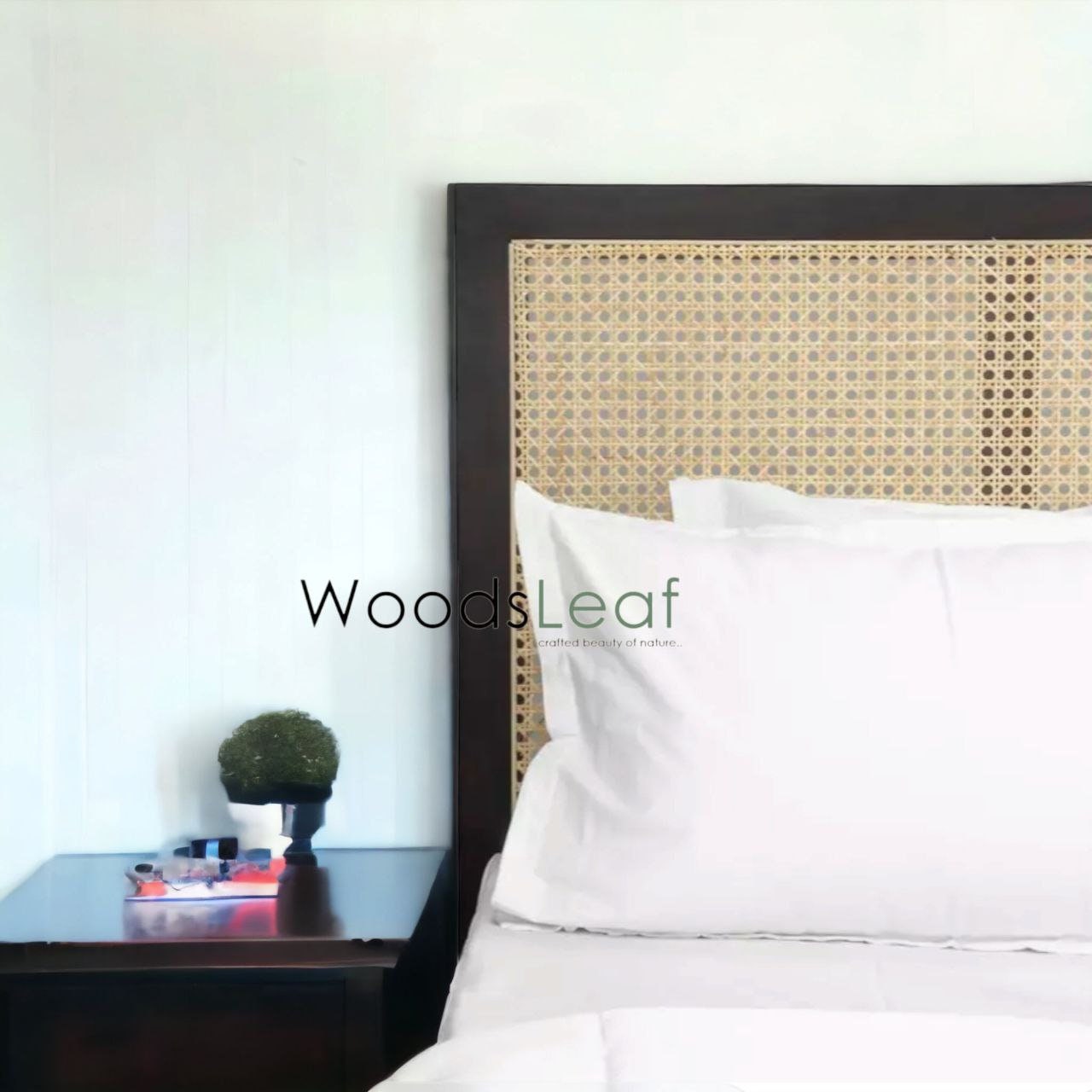 Lit en bois massif de canne naturelle fait à la main, lit de décoration intérieure en bois d'extrémité de rotin naturel, meubles de chambre à coucher pour la décoration intérieure